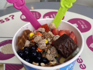 Menchie's Frozen Yogurt