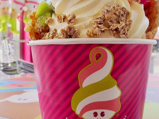 Menchie's Frozen Yogurt Coffee