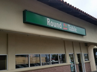 Round Table Pizza