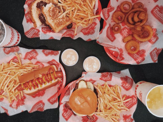 Freddy's Frozen Custard Steakburgers