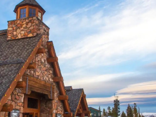 Sunspot Mountaintop Lodge