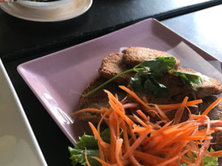 Tid Lom Thai Cuisine