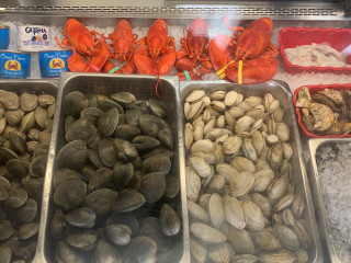 Uberti's Fish Market