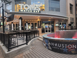 Tom's Watch Bar Restaurant