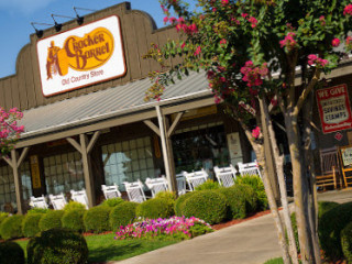 Cracker Barrel Old Country Store Restaurant