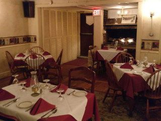 Ye Olde Centerton Inn