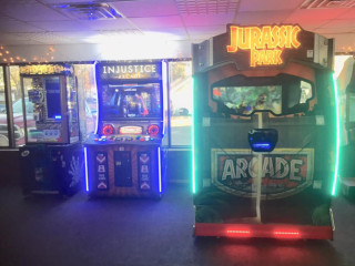 Lakeside Pub Arcade