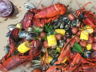 Standard Gastropub Family Style Lobster Feast