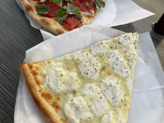Basilico's Original Hand-tossed Pizza