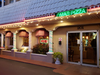 Oma's Pizza And Italian