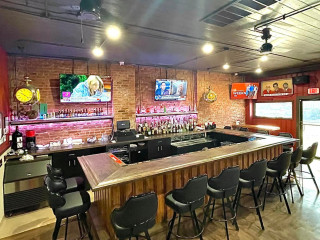 Sportsman's Lounge