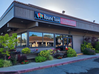 Round Table Clubhouse