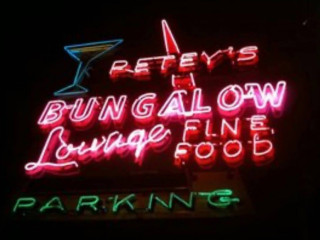 Petey's Bungalow And Lounge