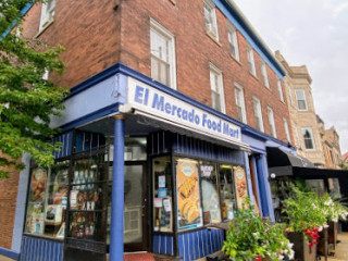 El Mercado Market Butcher Empanadas