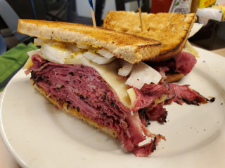 Brooklyn's Deli