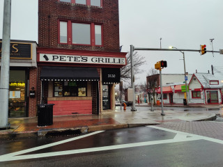 Pete's Grille