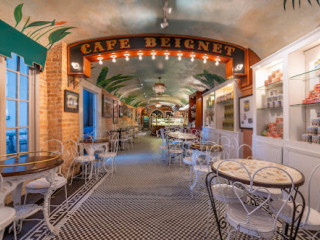 Cafe Beignet On Royal Street