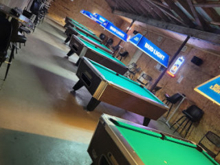 Creekmore's Sports Bar Restaurant