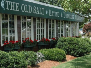 Old Salt At Lamies Inn