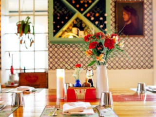 restaurant image