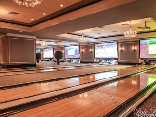 High Rollers Luxury Lanes Sports Lounge