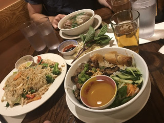 Le’s Vietnamese