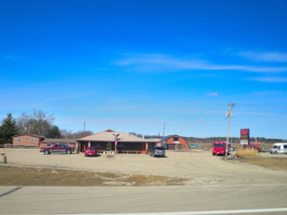 Trader's Bar And Grill Island Campground Restaurant