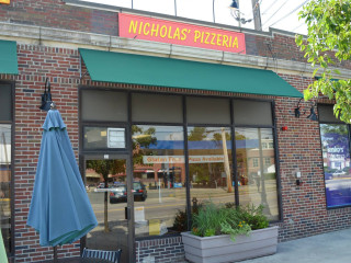 Nicholas' Pizzeria