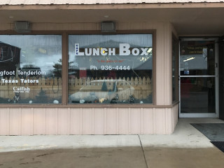 Lunch Box Cafe