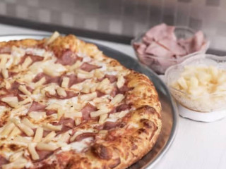 Golden Pizza And Wings