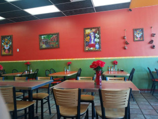 Burrolandia Mexican Grill