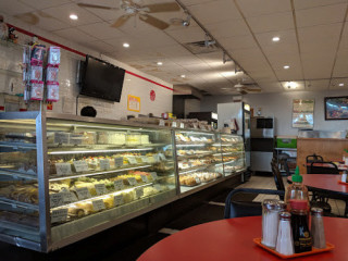 Mariano's Bakery