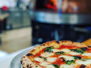 Mangia Macrina's Wood Fired Pizza