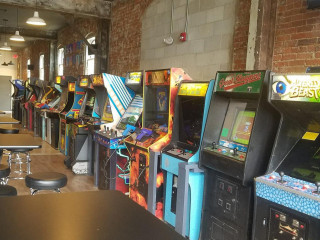 8 Bit Arcade