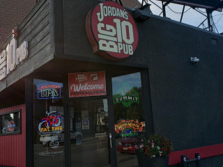 Jordan's Big Ten Pub