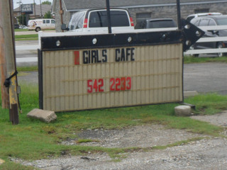 2 Girls Cafe