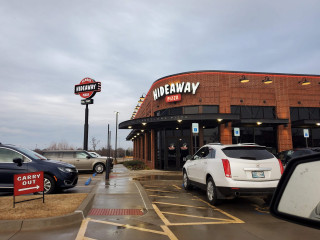 Hideaway Pizza