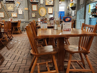 Cracker Barrel Old Country Store Phone Number, Reservations, Reviews