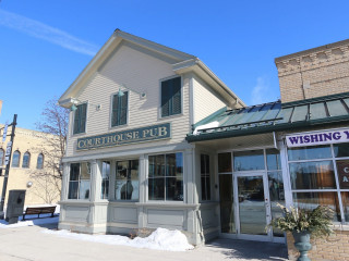 Courthouse Pub