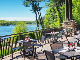 Mcloone's Boathouse