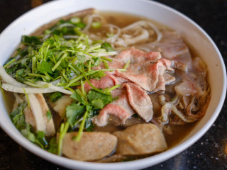 Pho Saigon Pearl