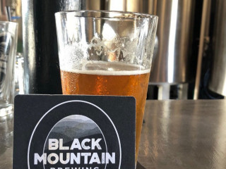 Black Mountain Pizza Ale House