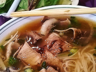 Pho Vinh Long