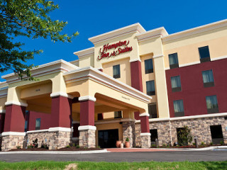 Hampton Inn Suites Tulsa/central