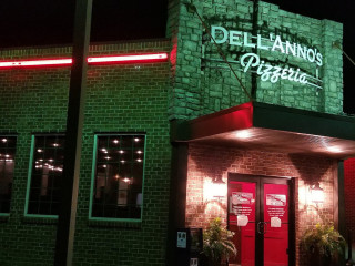 Dell' Anno's Pizza Kitchen