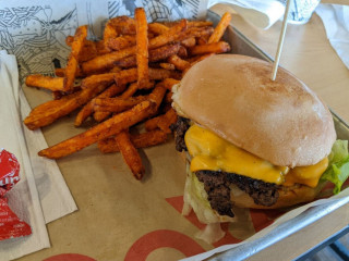 Mooyah Burgers Fries El Paso