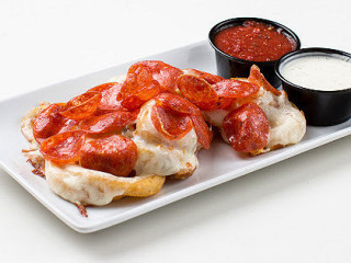 Cal'z Pizza Subs And Chicken Wings