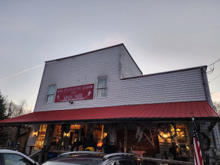 Old Hampton Store Barbeque In L