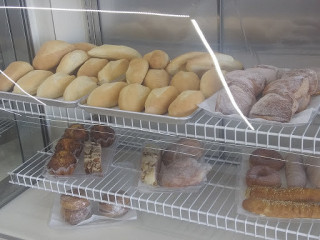 Reyna's Bakery In Palm Spr