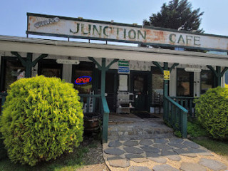 Bella's Junction Cafe Phone Number, Reservations, Reviews